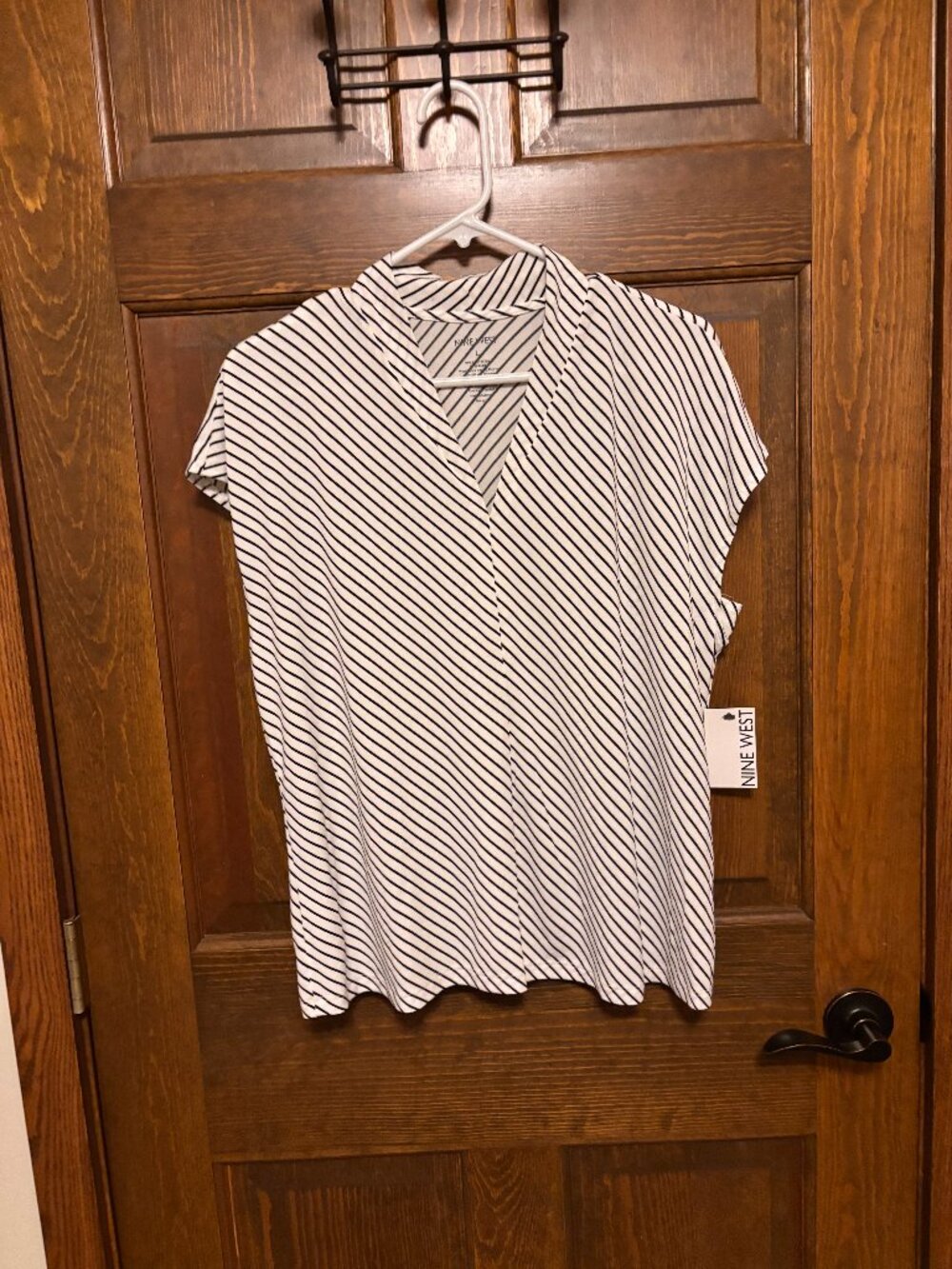 Nine West Women’s L Black White Striped Short Sleeve Blouse NWT